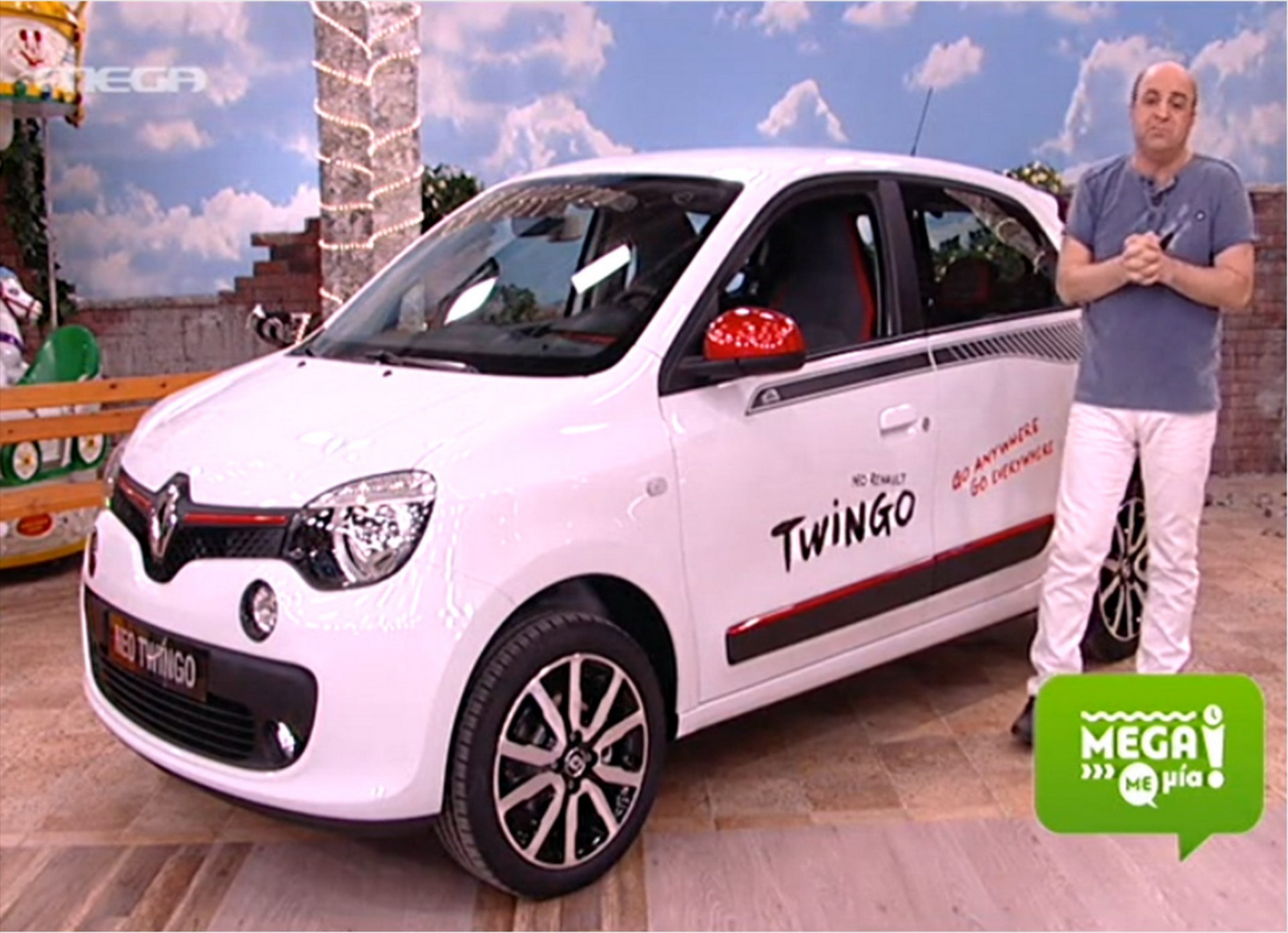 Το νέο Renault Twingo στο MEGA ME MIA!