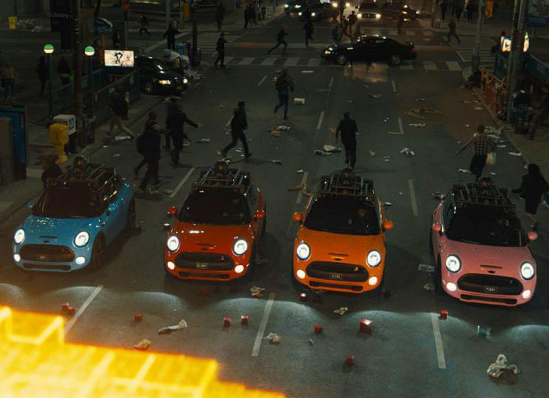 ΜΙΝΙ Cooper στην ταινία PIXELS (VIDEO)
