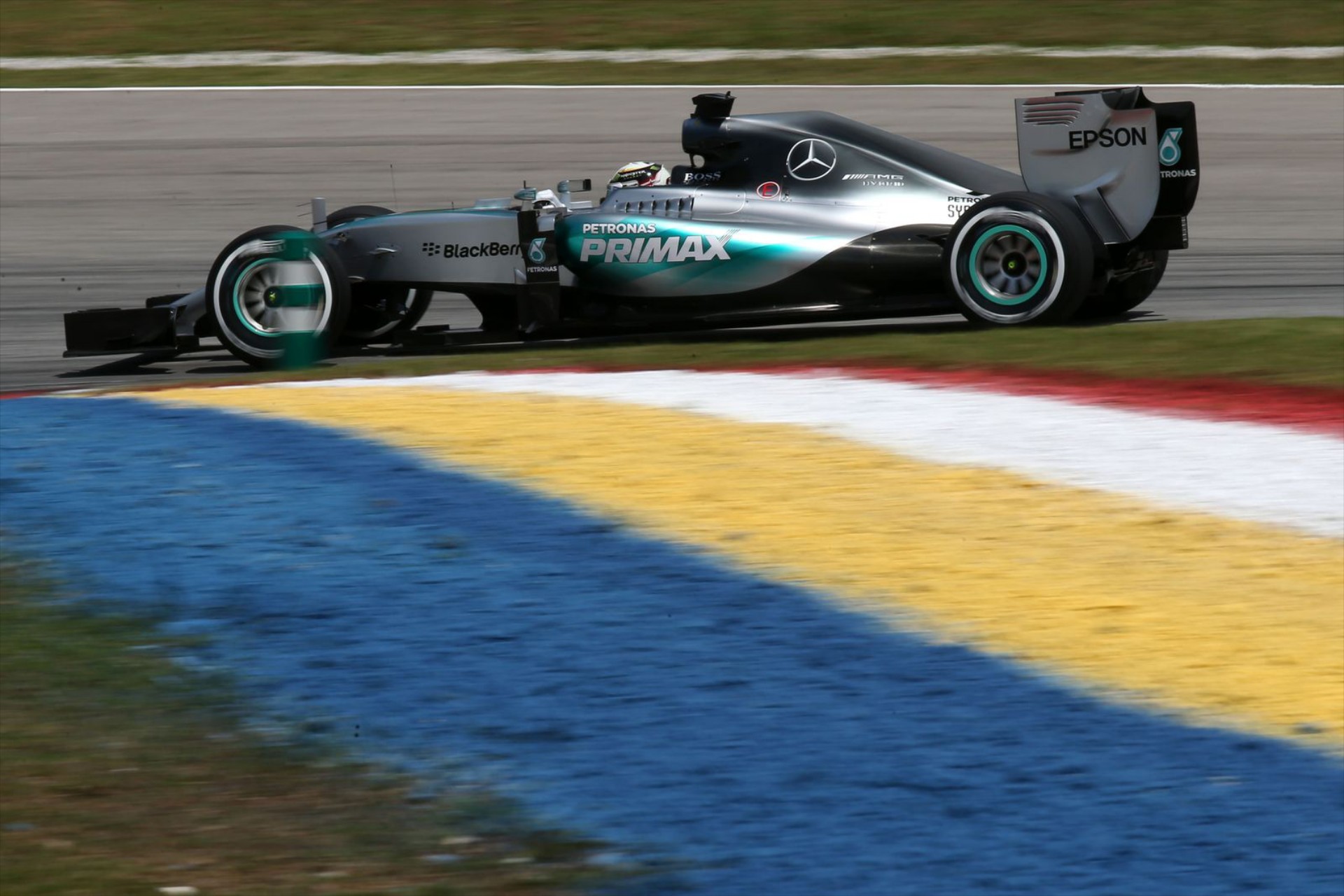 GP Μαλαισίας: Pole o Hamilton, 2ος ο Vettel