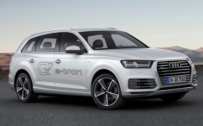 Audi Q7 e-tron 3.0 TDI Quattro εν κινήσει… (VIDEO)