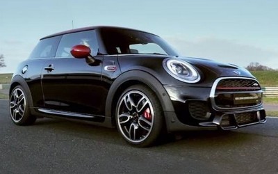Νέο ΜΙΝΙ John Cooper Works στην πίστα (VIDEO)