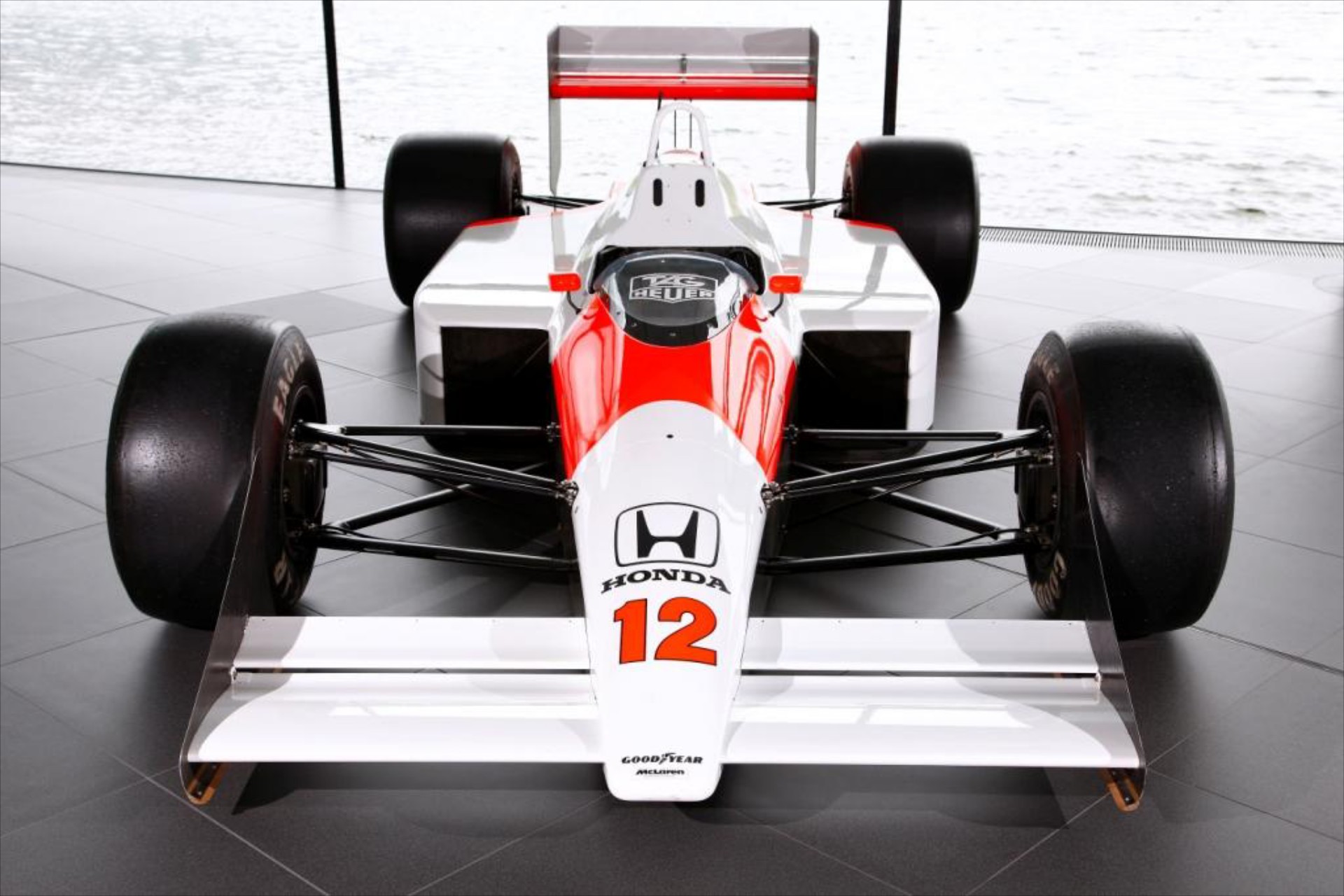 McLaren : Don’t Crack Under Pressure