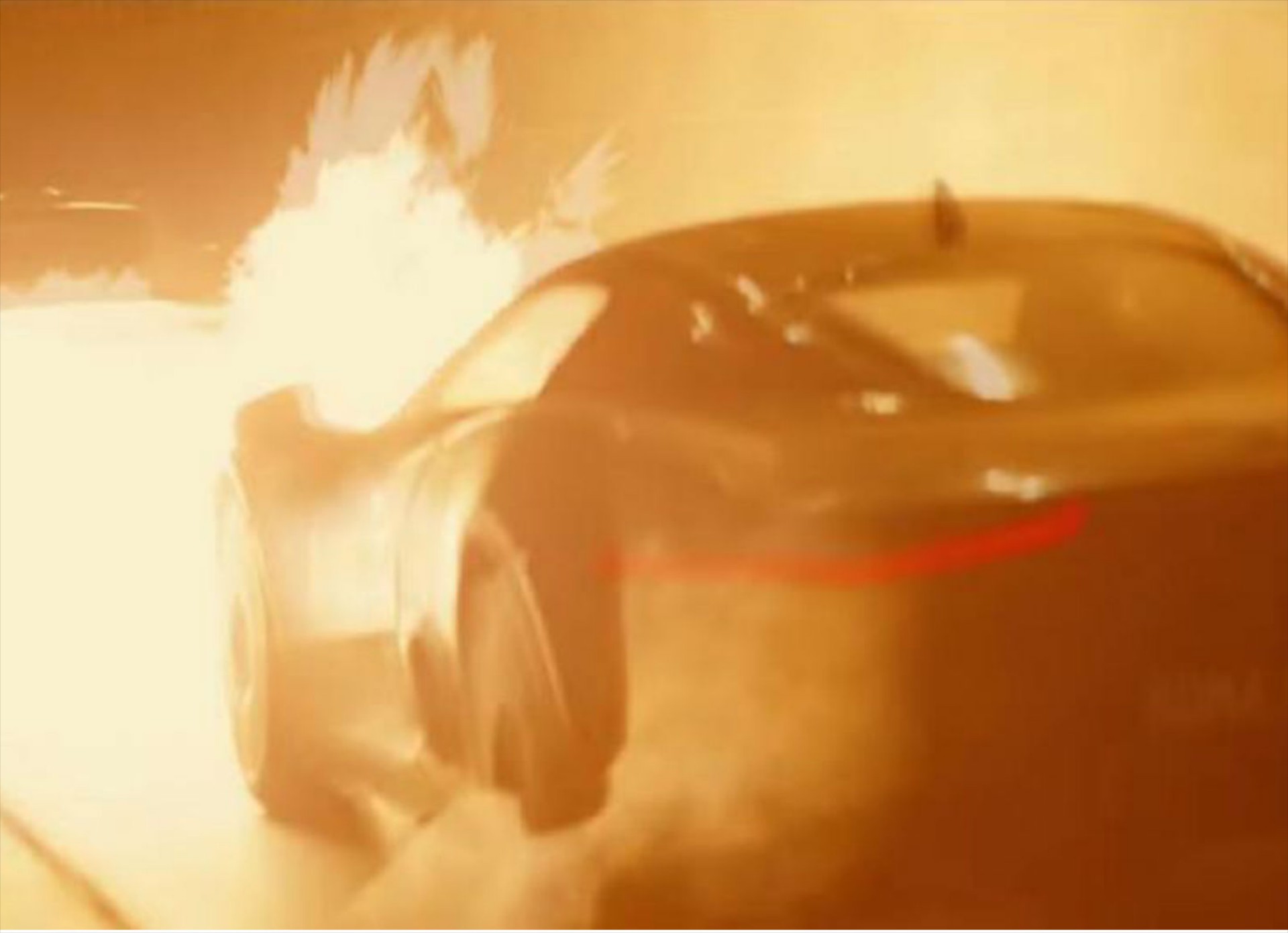 O Bond βάζει φωτιά σε πρωτότυπη Jaguar (VIDEO)