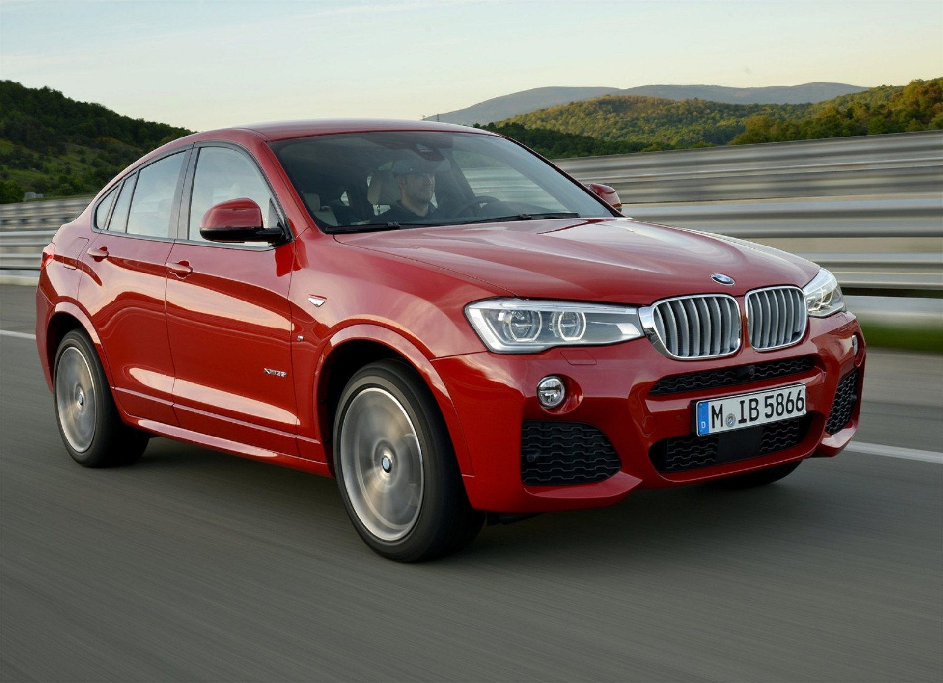 Νέα BMW X4 M40i με 355 PS στο Ντιτρόιτ