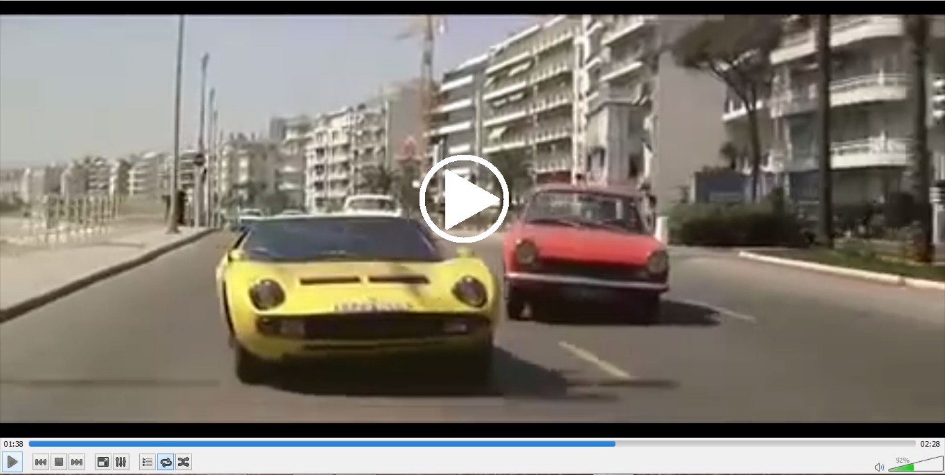 Video: Fiat 124 Sport Coupe vs Lamborghini Miura