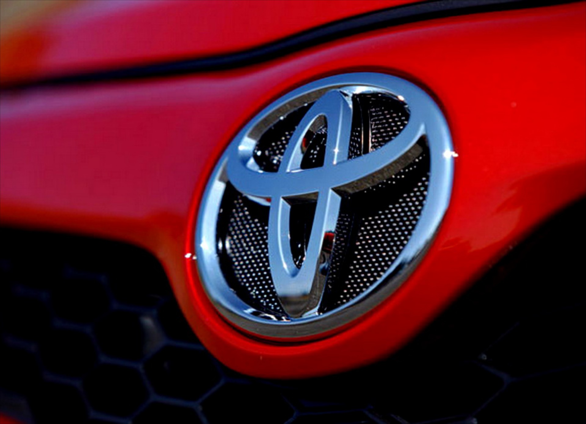 Ανάκληση Toyota Yaris, Corolla, RAV4 και Hilux