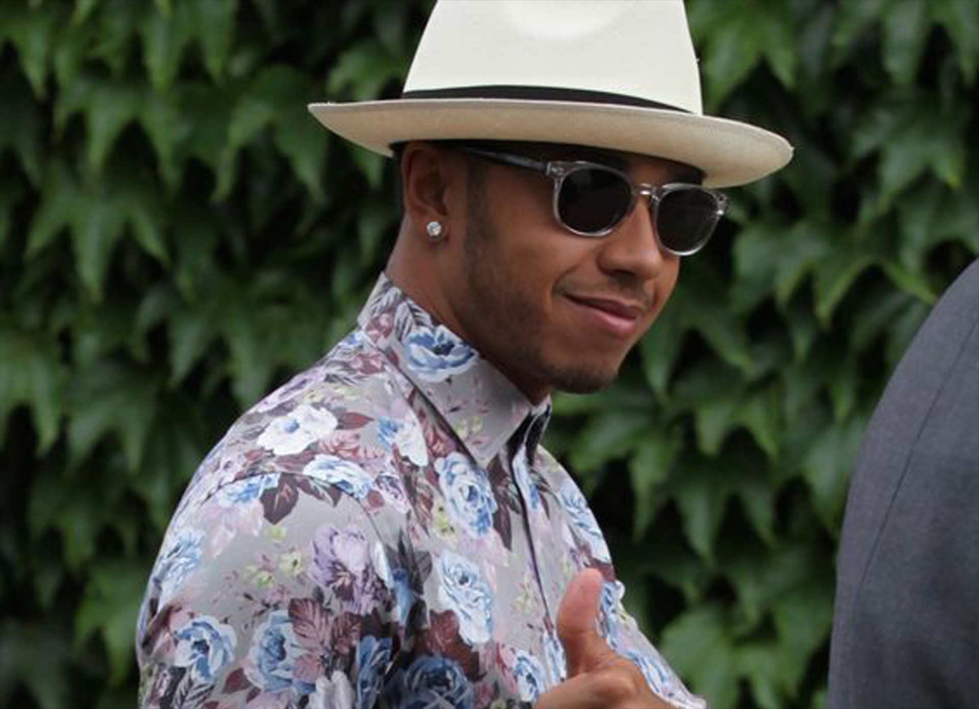 «Έφαγε πόρτα» ο Lewis Hamilton