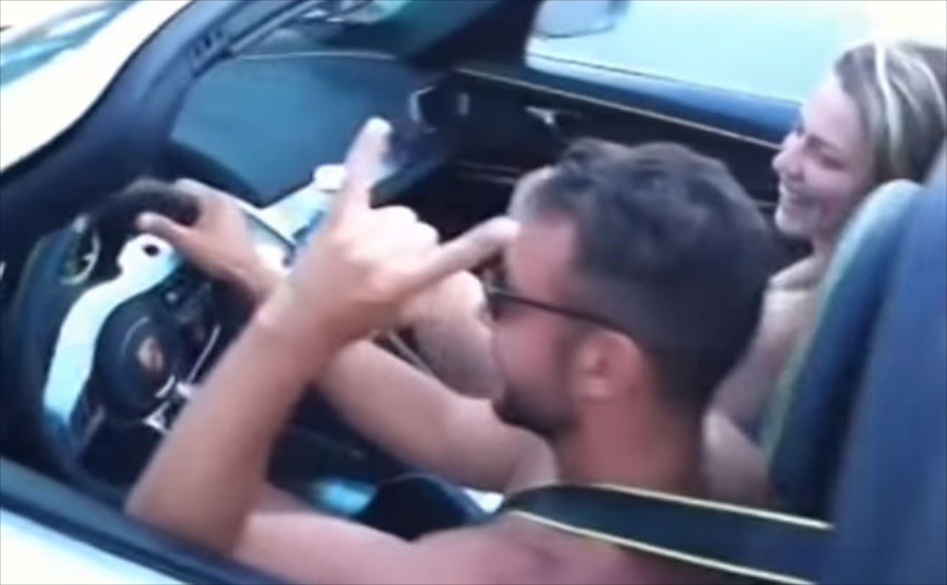 Τύπος τρακάρει την 918 Spyder του με… στιλ (VIDEO)