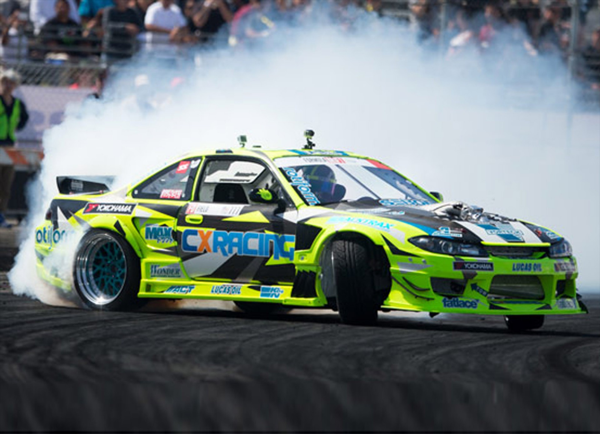 Πλούσιο θέαμα στο Formula Drift (VIDEO)