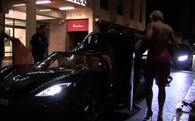Η κοπέλα ξέρει να οδηγεί ένα Koenigsegg (VIDEO)