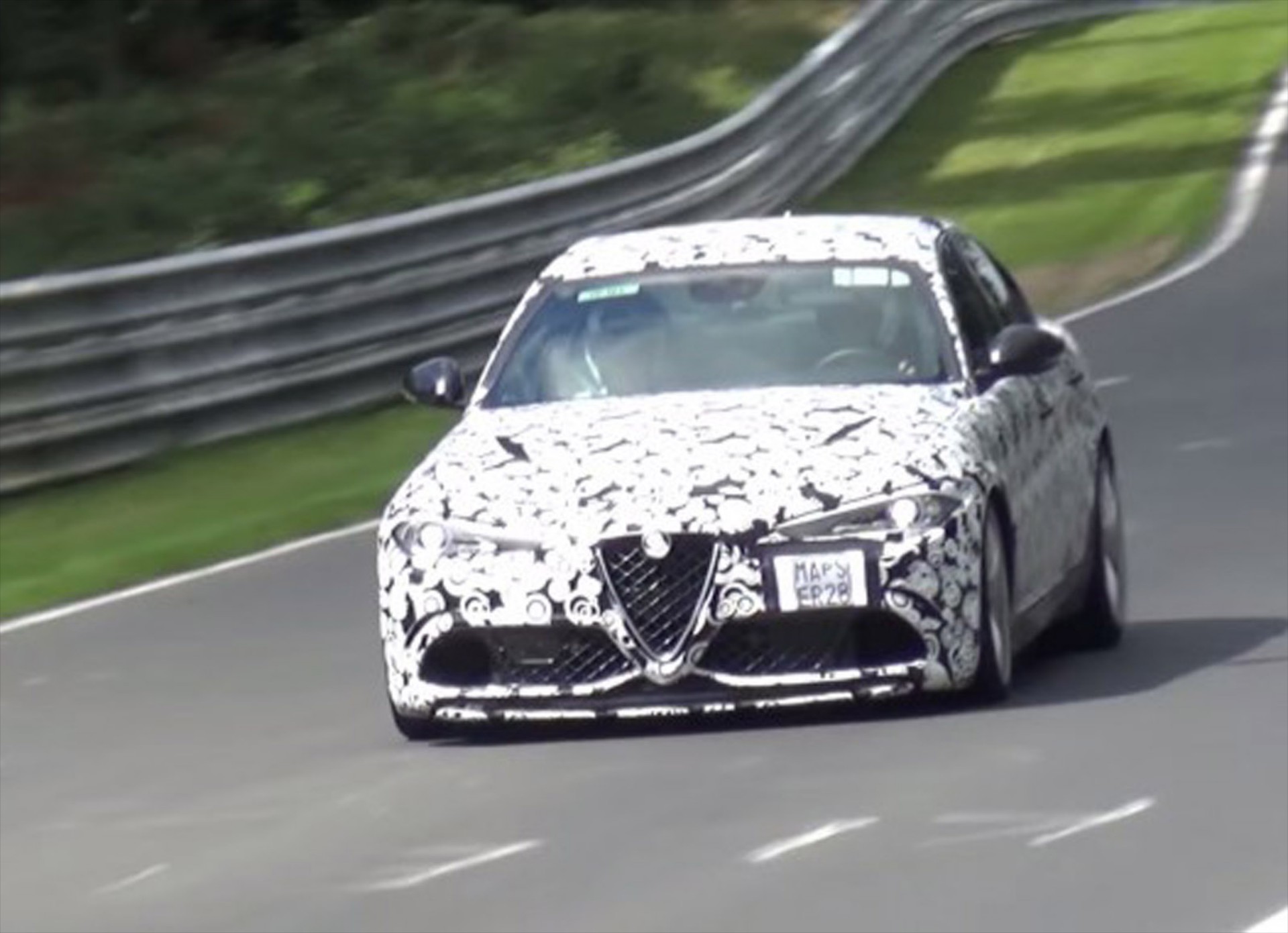 H Alfa Romeo Giulia QV «βολτάρει» στο Nurburgring (VIDEO)