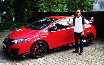 Ο F.Alonso «ποζάρει» με το νέο του απόκτημα