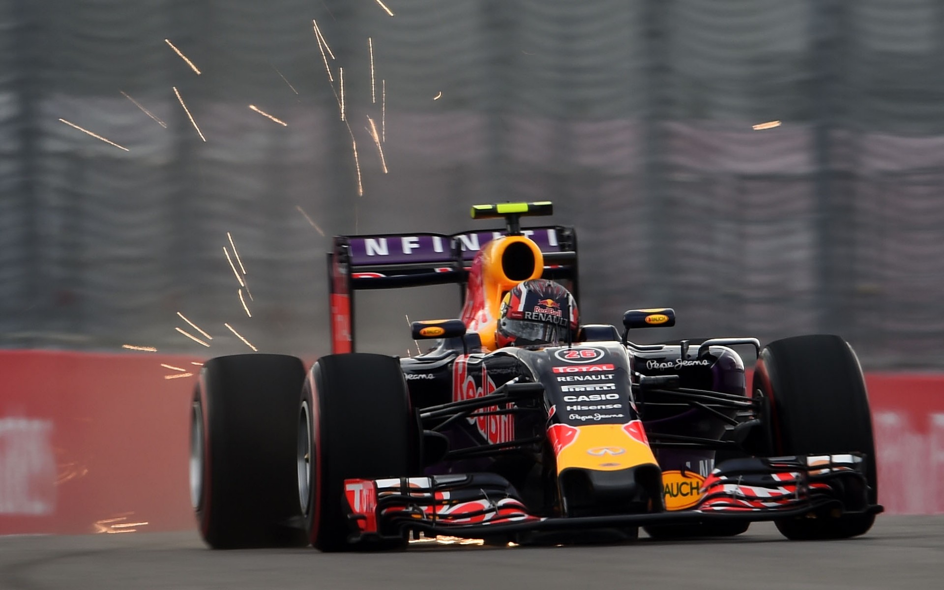 Η Red Bull Racing συνεχίζει να μην έχει κινητήρα