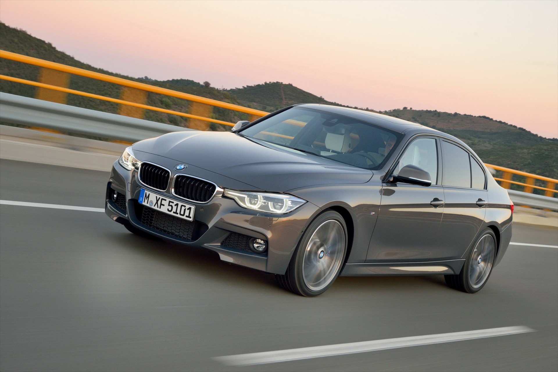 Προσφορές BMW για τη νέα Σειρά 3, τη Σειρά 1 και τη Σειρά 2 Active Tourer