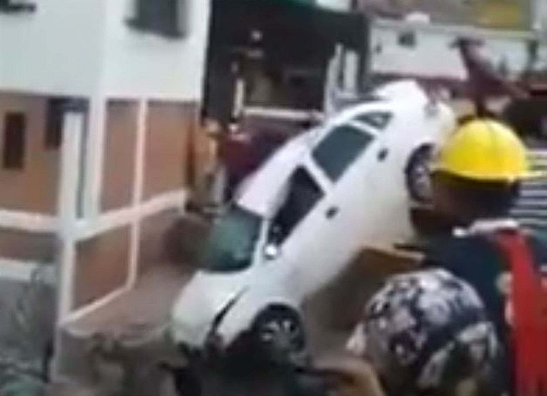 Πόσα λάθη μπορείτε να μετρήσετε; (VIDEO)
