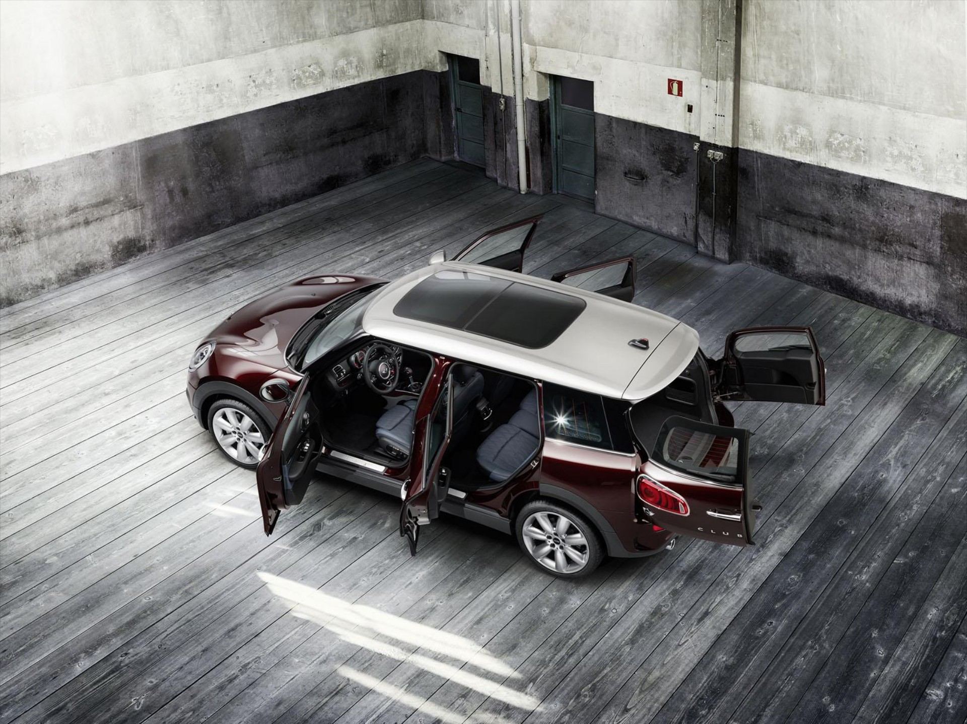 Την άνοιξη το MINI Clubman 4x4