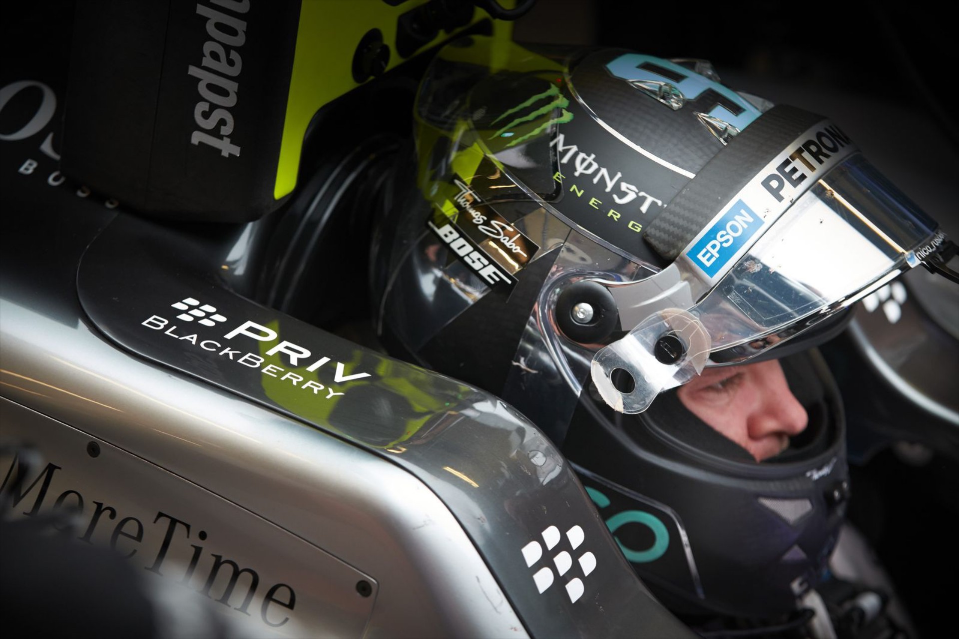 GP Abu Dhabi: Έκτη κατά σειρά pole o Rosberg