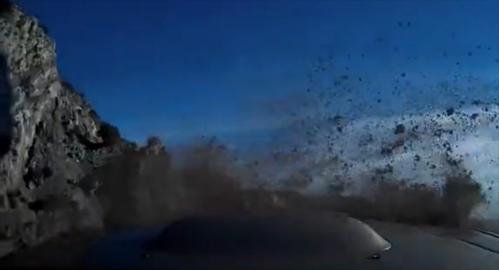 Video: Πτώση σε γκρεμό με Subaru Forester