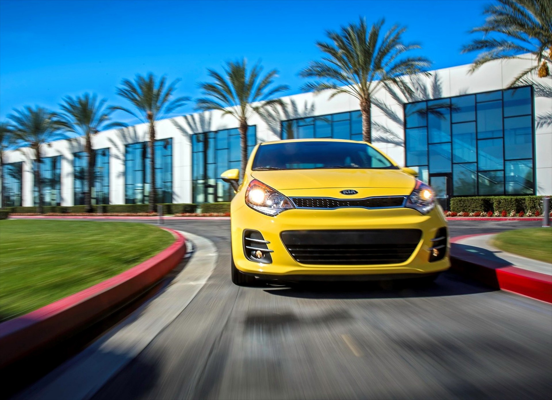 Συνέχισε ανοδικά η Kia το 2015