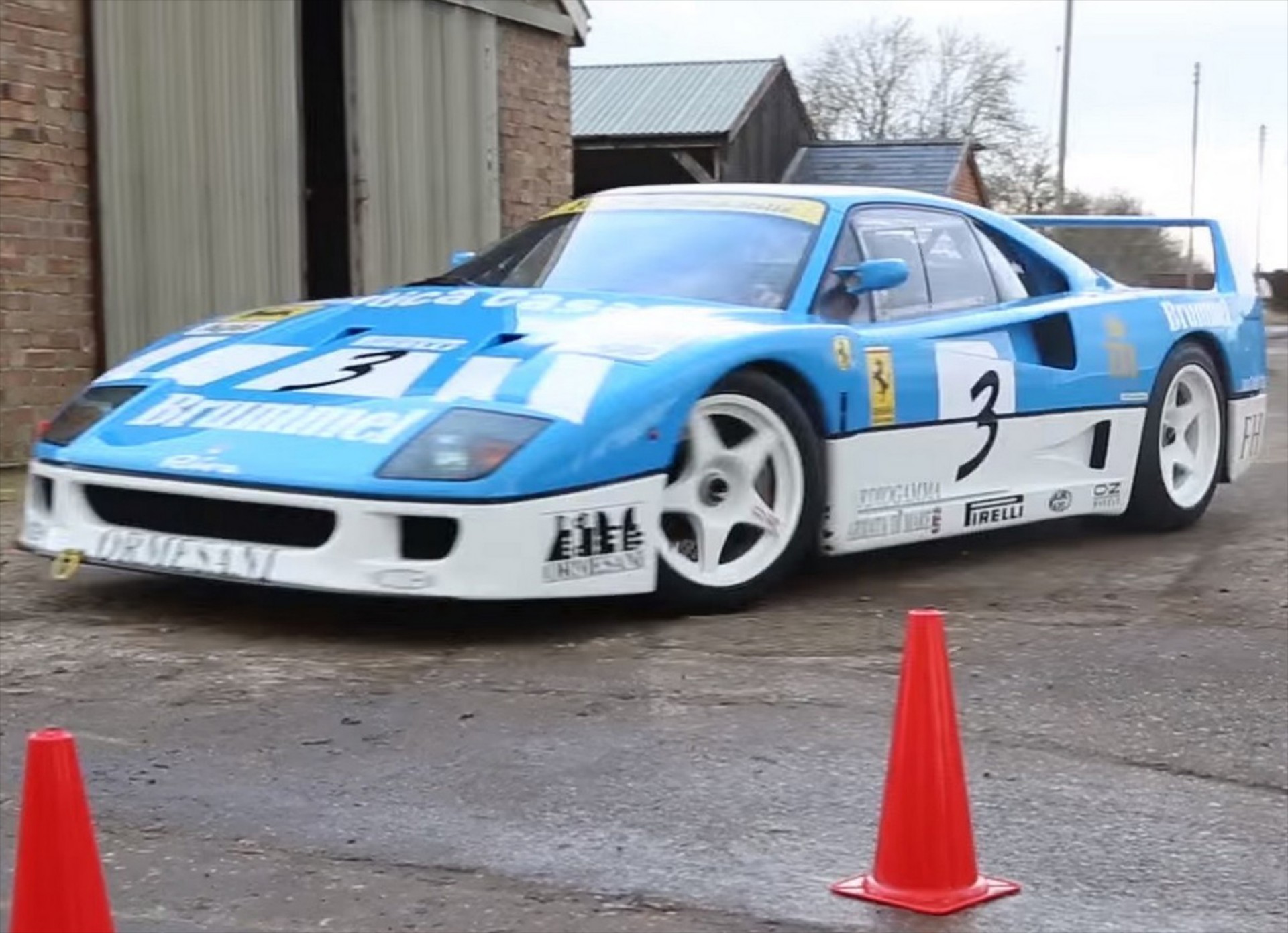 Ferrari F40 GT στη… φάρμα! (Video)