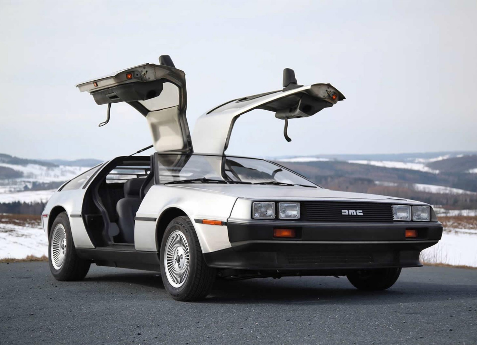 Επιστρέφει η DeLorean DMC-12 το 2017