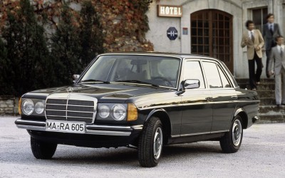 Mercedes W123: Μια όμορφη κυρία ετών 40