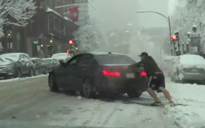 BMW M5 «κολλημένη» στον δρόμο (Video)