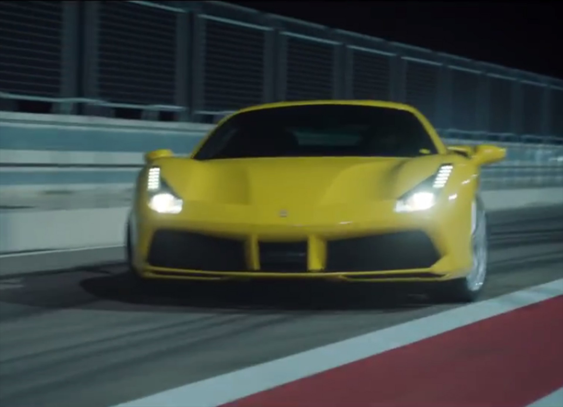 Πώς μια Ferrari σου ανεβάζει… την αδρεναλίνη; (video)