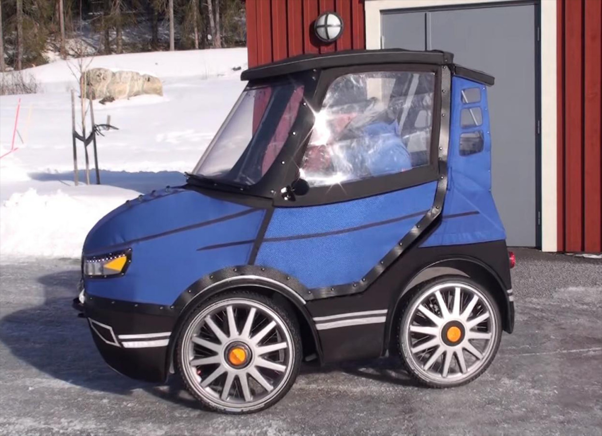 Ένα ξεχωριστό ποδήλατο-αυτοκίνητο από τη Σουηδία (video)