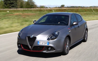 ΟΔΗΓΟΥΜΕ: Alfa Romeo Giulietta MY2016