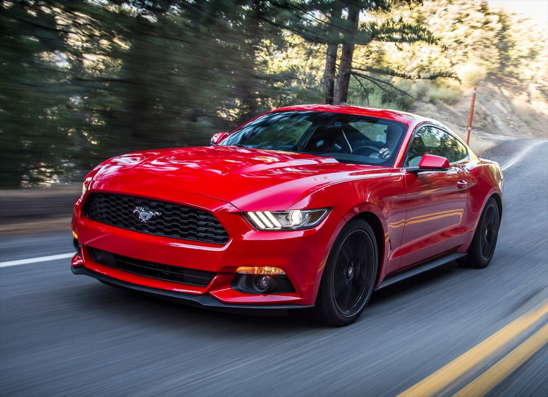 H Ford Mustang «έσπασε τα ταμεία» παγκοσμίως το 2015