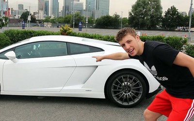 Έχασε το «φρέσκο» δίπλωμά του σε 1 ώρα