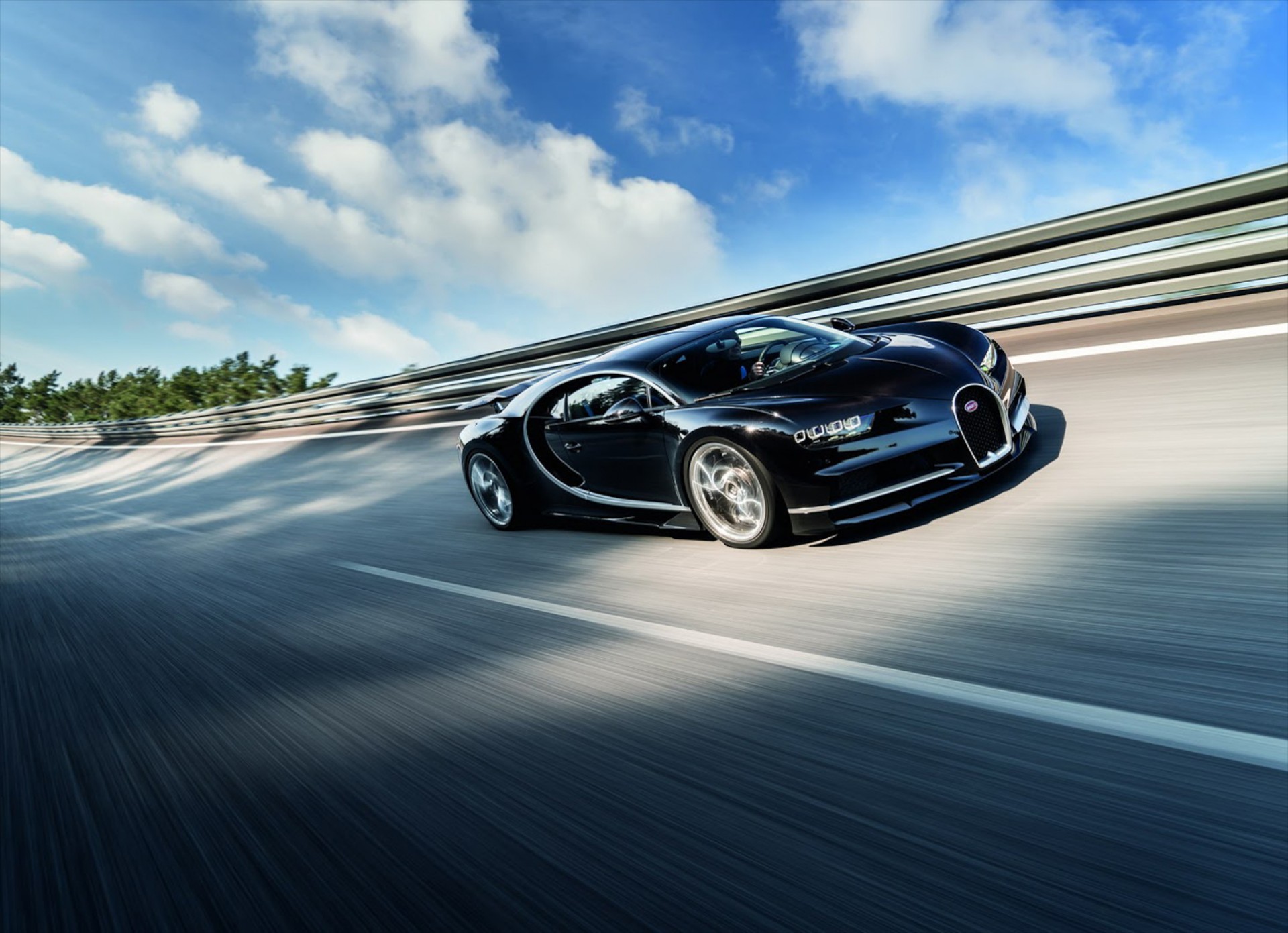 Ακούστε τη νέα Bugatti Chiron των 1.500 PS (video)