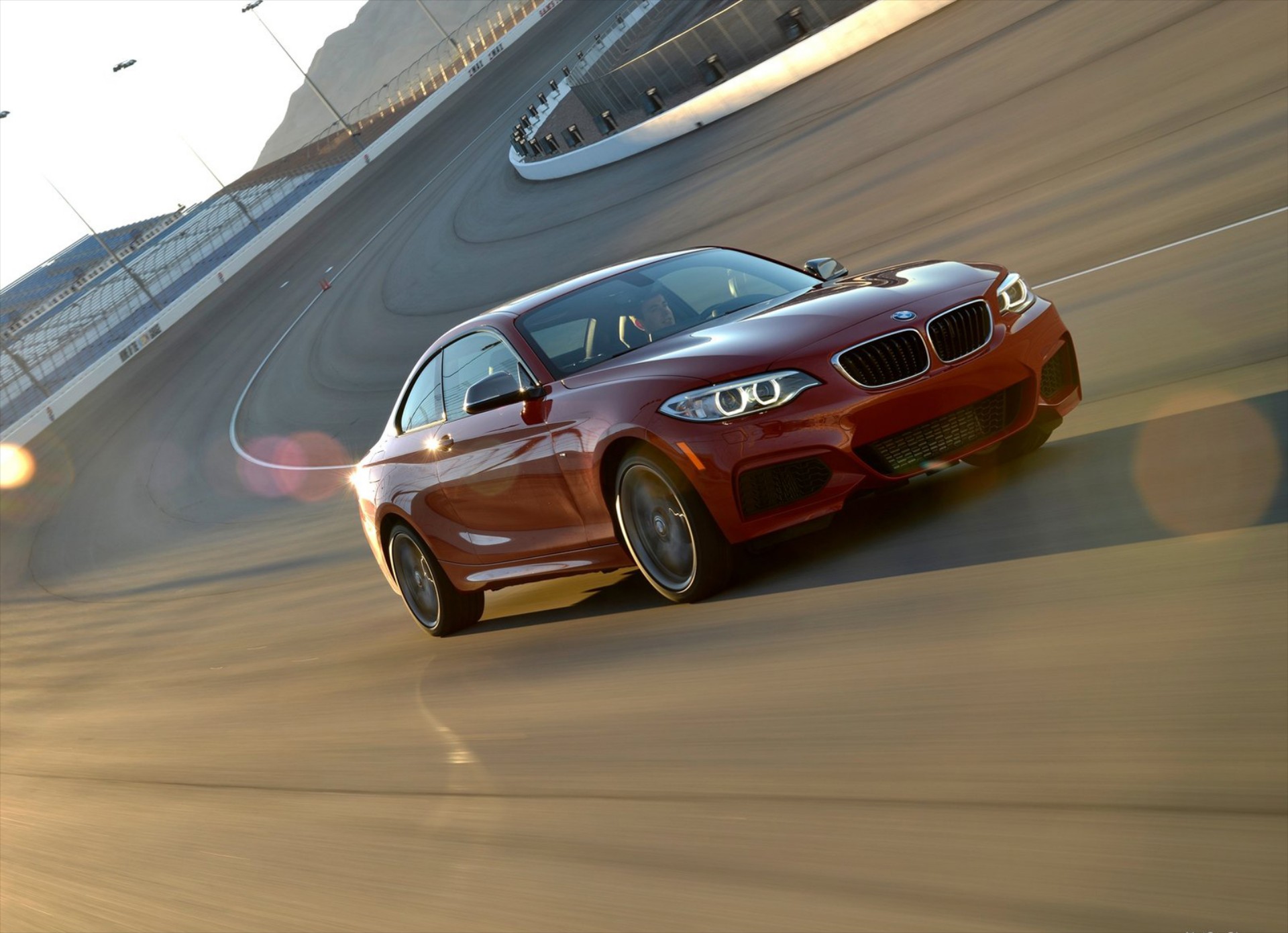 Νέες ισχυρότερες εκδόσεις BMW M140i και M240i