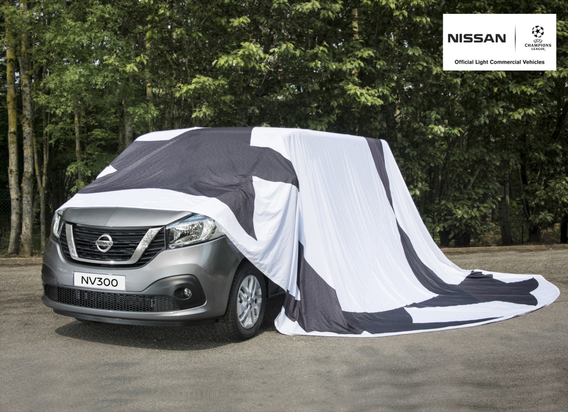 Κουνάει το «σεντόνι» το Nissan NV300
