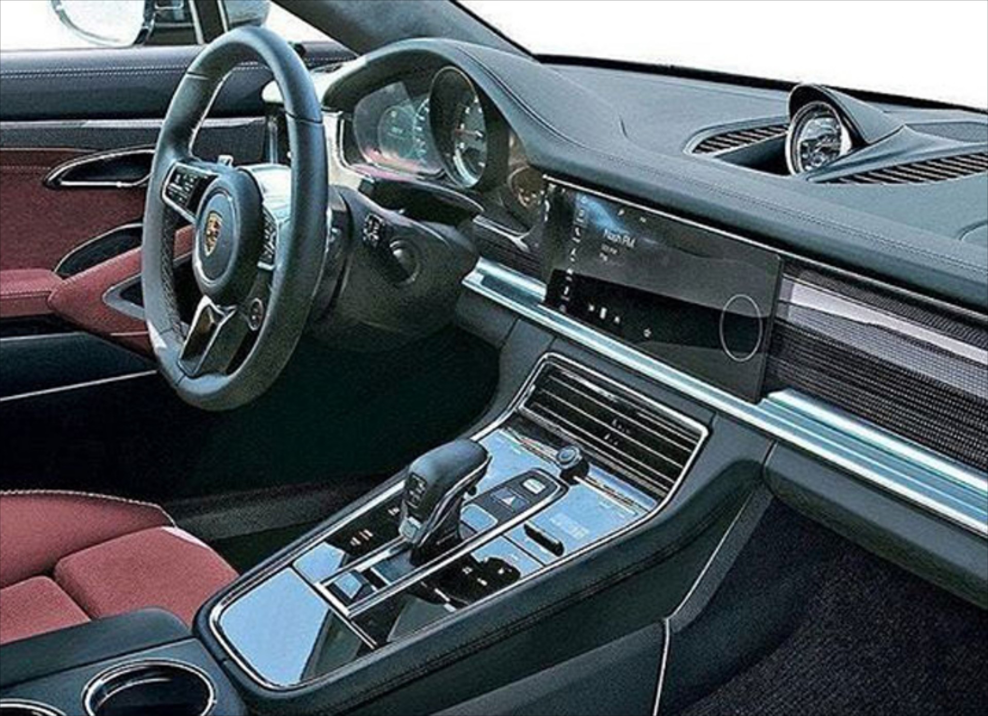 Η νέα Porsche Panamera αποκαλύπτεται σταδιακά