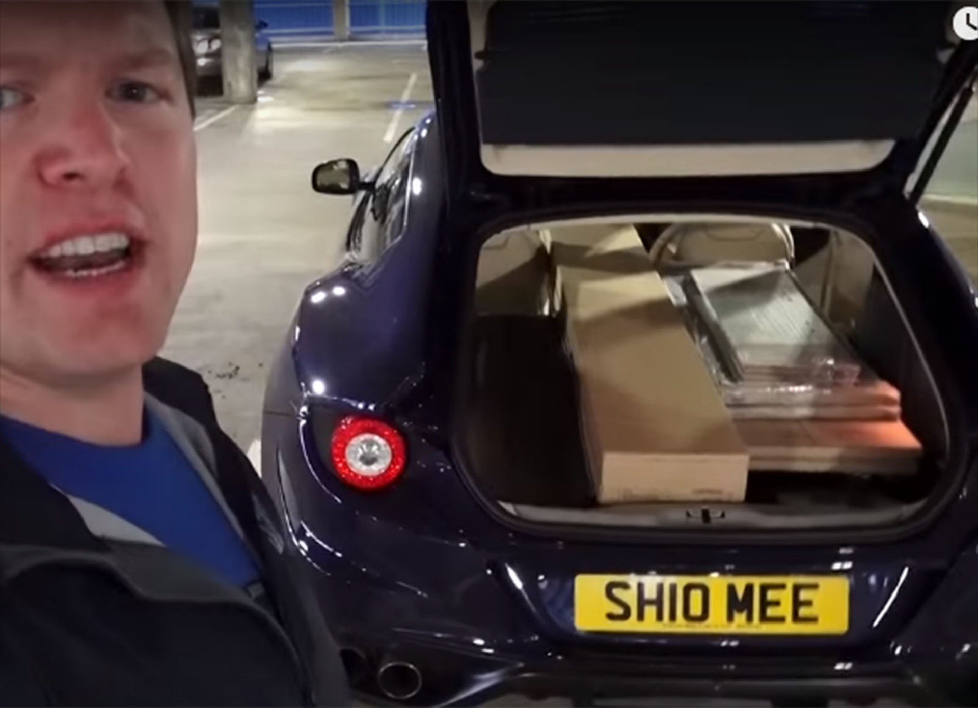 Ποιος είπε ότι τα supercars δεν είναι πρακτικά; (video)