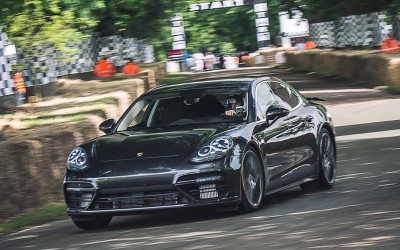 Ο Dempsey «αποκαλύπτει» την Panamera (video)