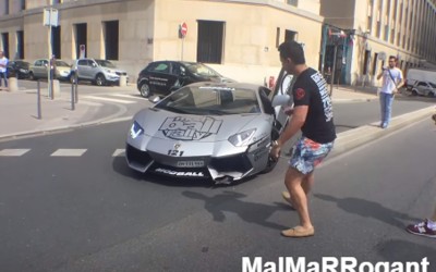 Εξαγριώνεται δημοσίως όταν χτυπάει τη Lamborghini του (video)