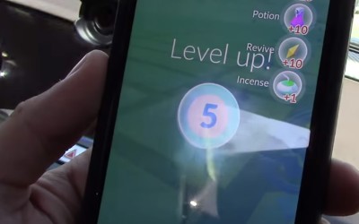 Κυνηγώντας Pokemon με μια… Porsche 918 Spyder (video)