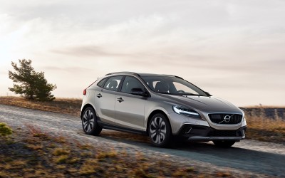 Νέα πλούσια έκδοση Volvo V40 Cross Country T3
