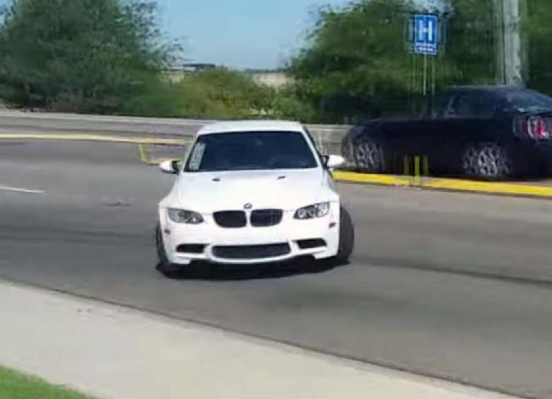 Αποτυχημένο drift με BMW M3 (video)