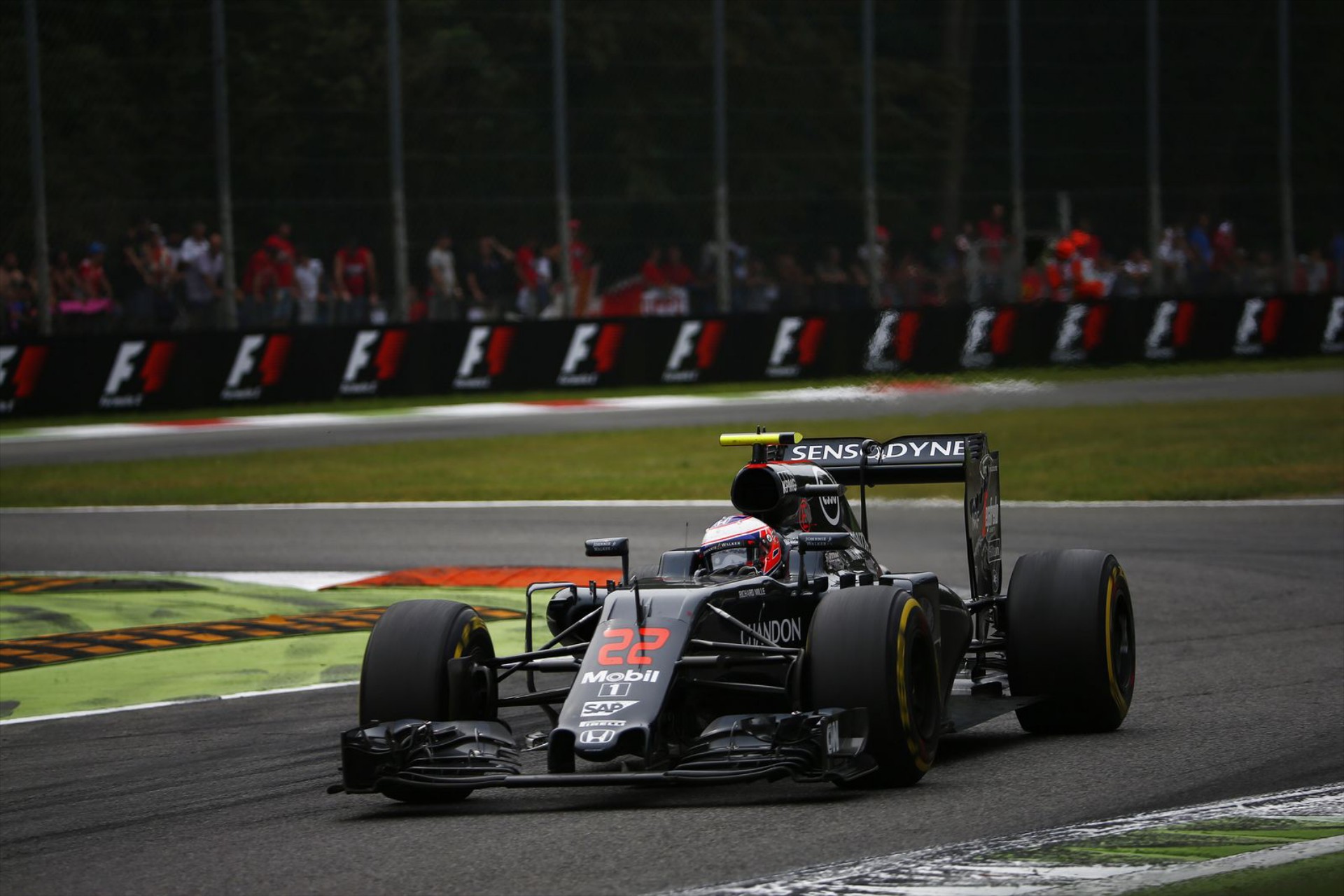 F1: Φουλ επίθεση από την Honda