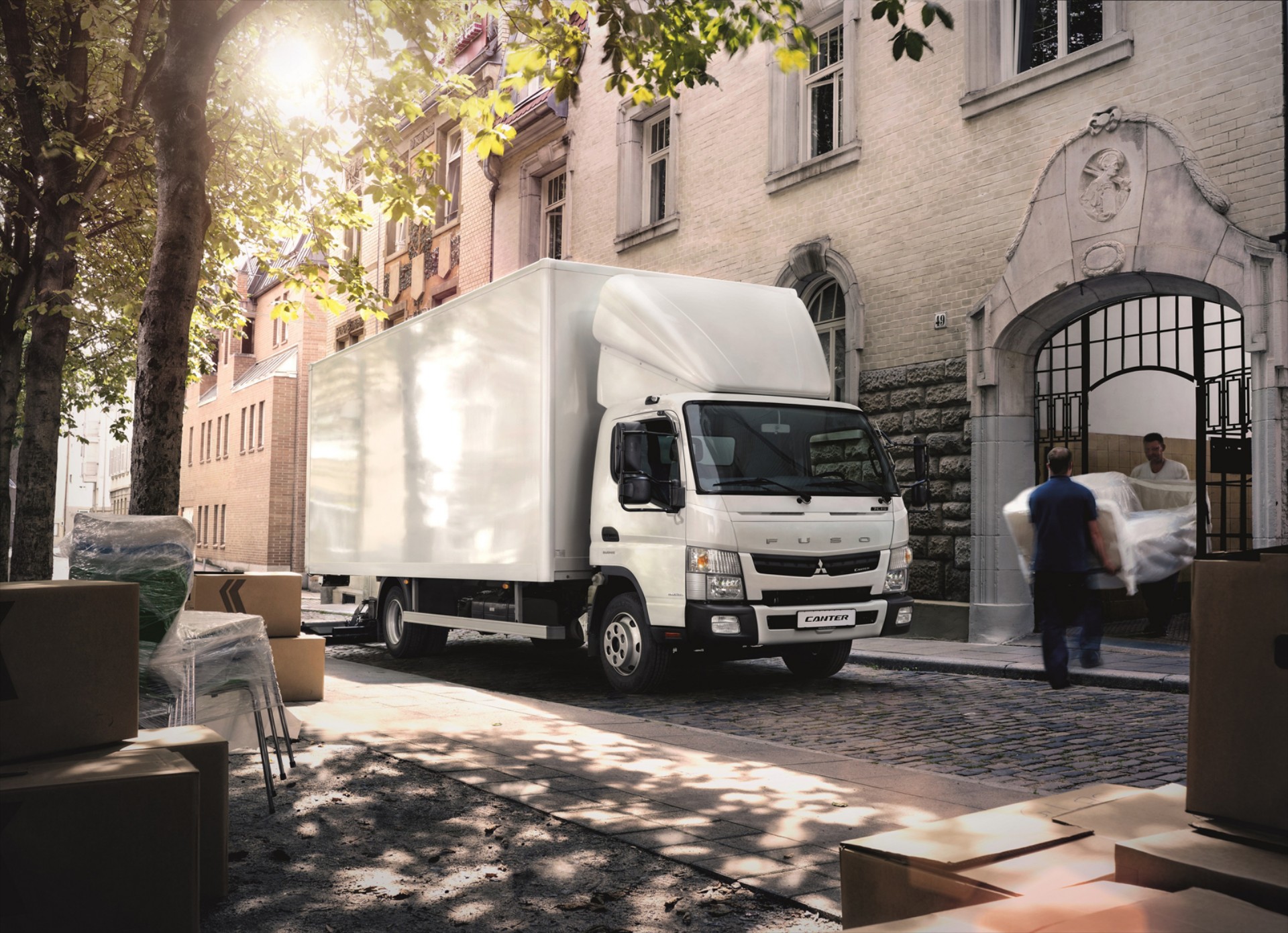 Η Mercedes-Benz εισαγωγέας της Fuso στην Ελλάδα