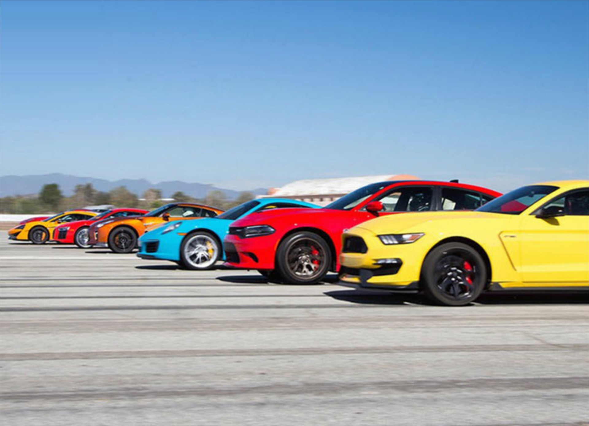 Η μεγαλύτερη κόντρα με 12 supercars (video)