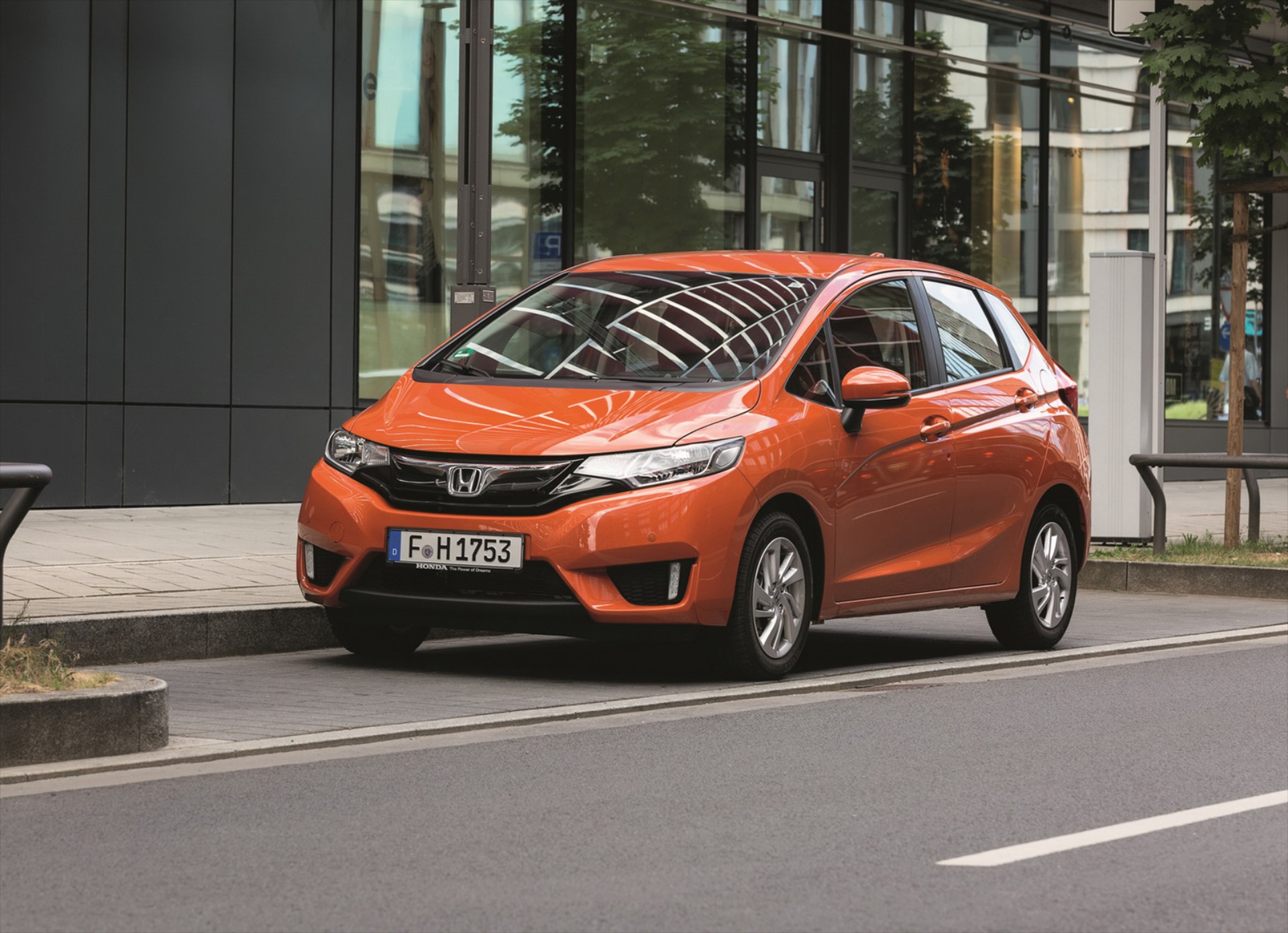Ο 1.000άρη τούρμπο και στο Honda Jazz