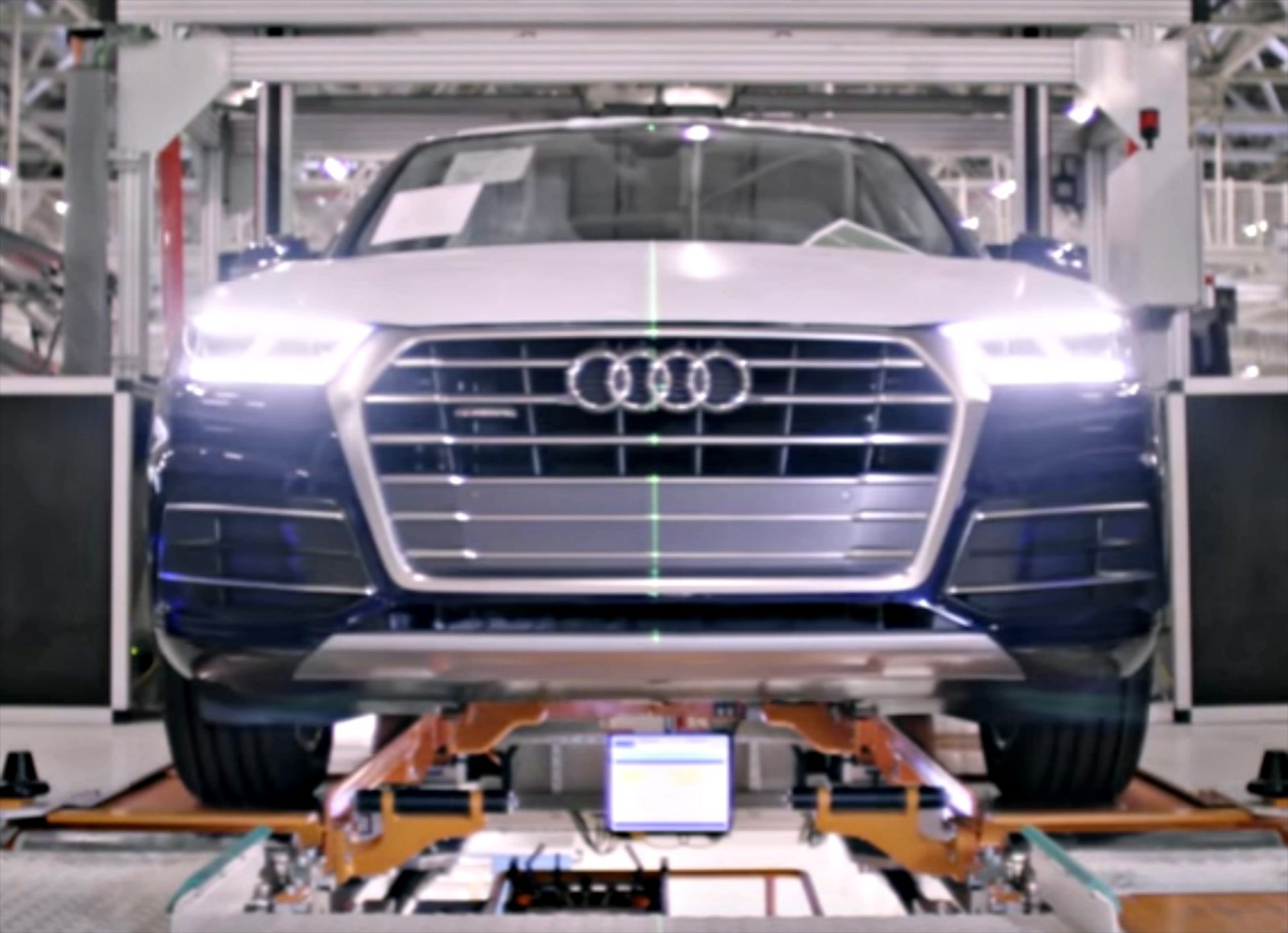 Βήμα-βήμα η κατασκευή του νέου Audi Q5 (video)