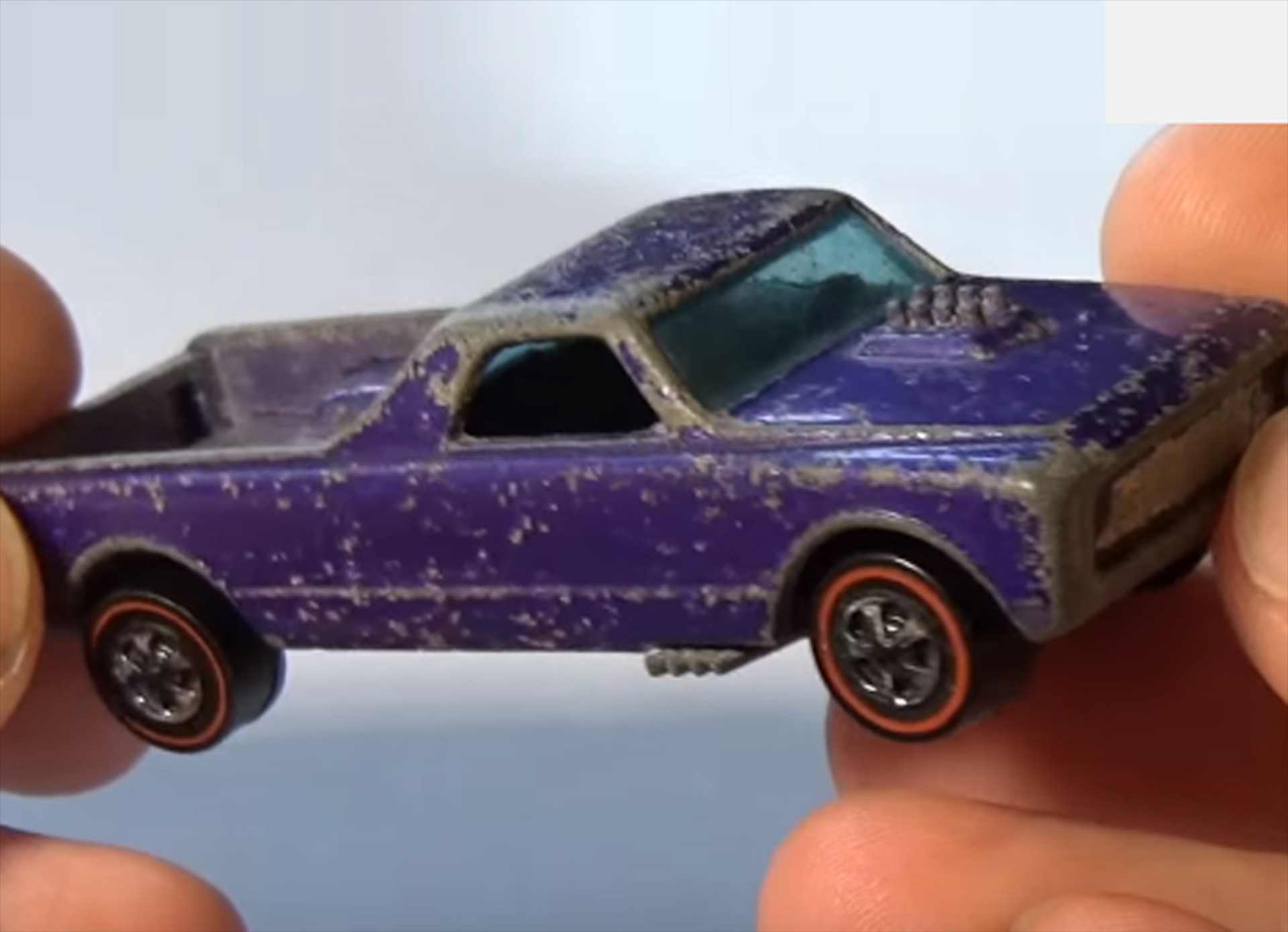 Πώς να ανακατασκευάσετε ένα παλιό αυτοκινητάκι (video)