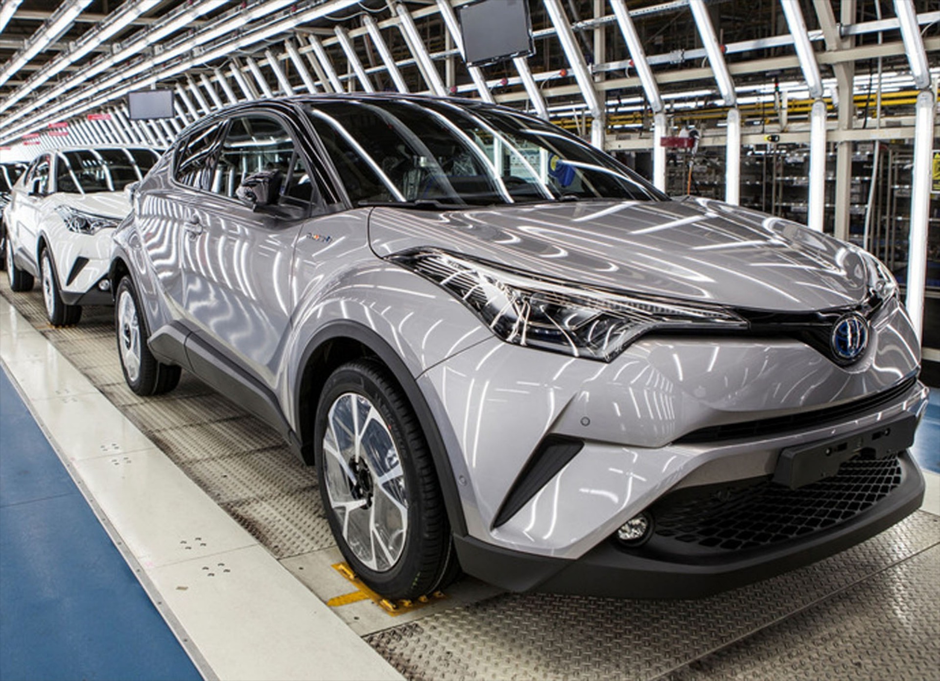 Ξεκινάει η παραγωγή του Toyota C-HR