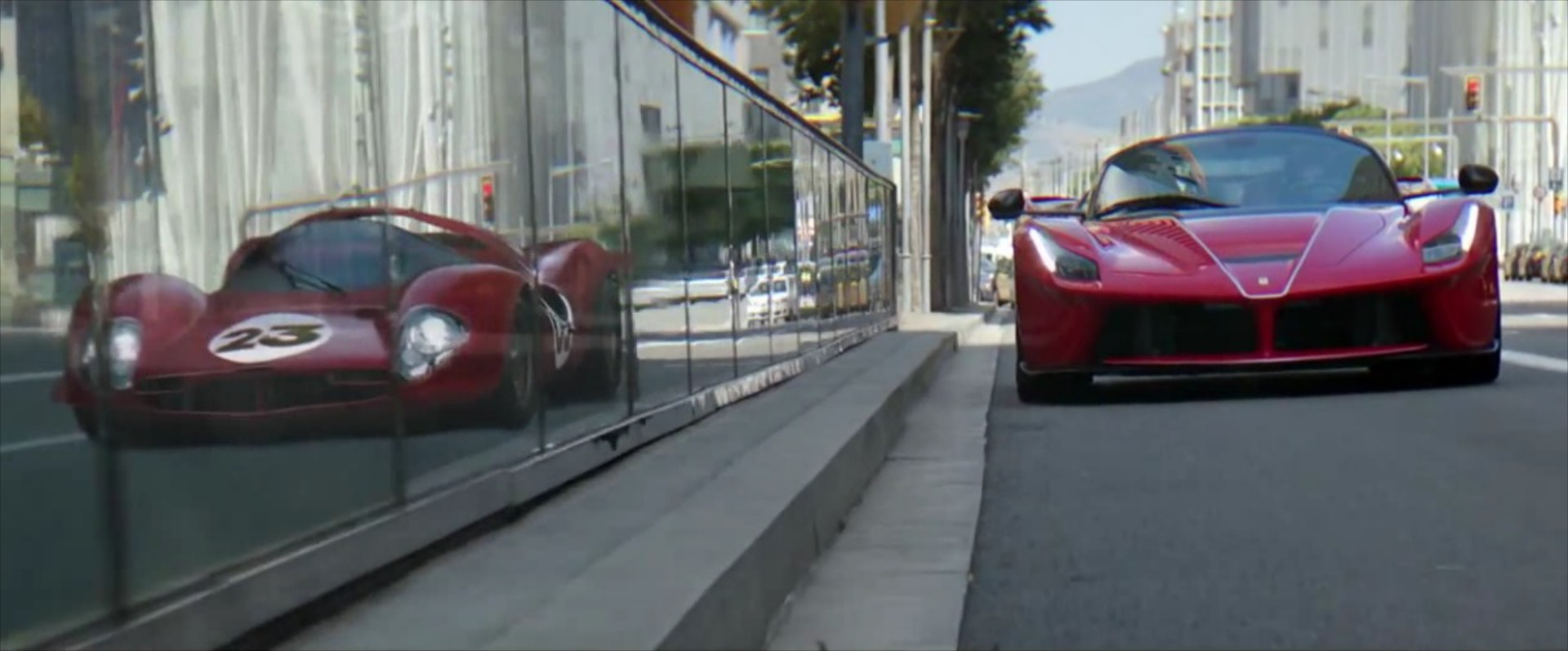 VIDEO: Ποιος οδηγεί την LaFerrari Aperta;
